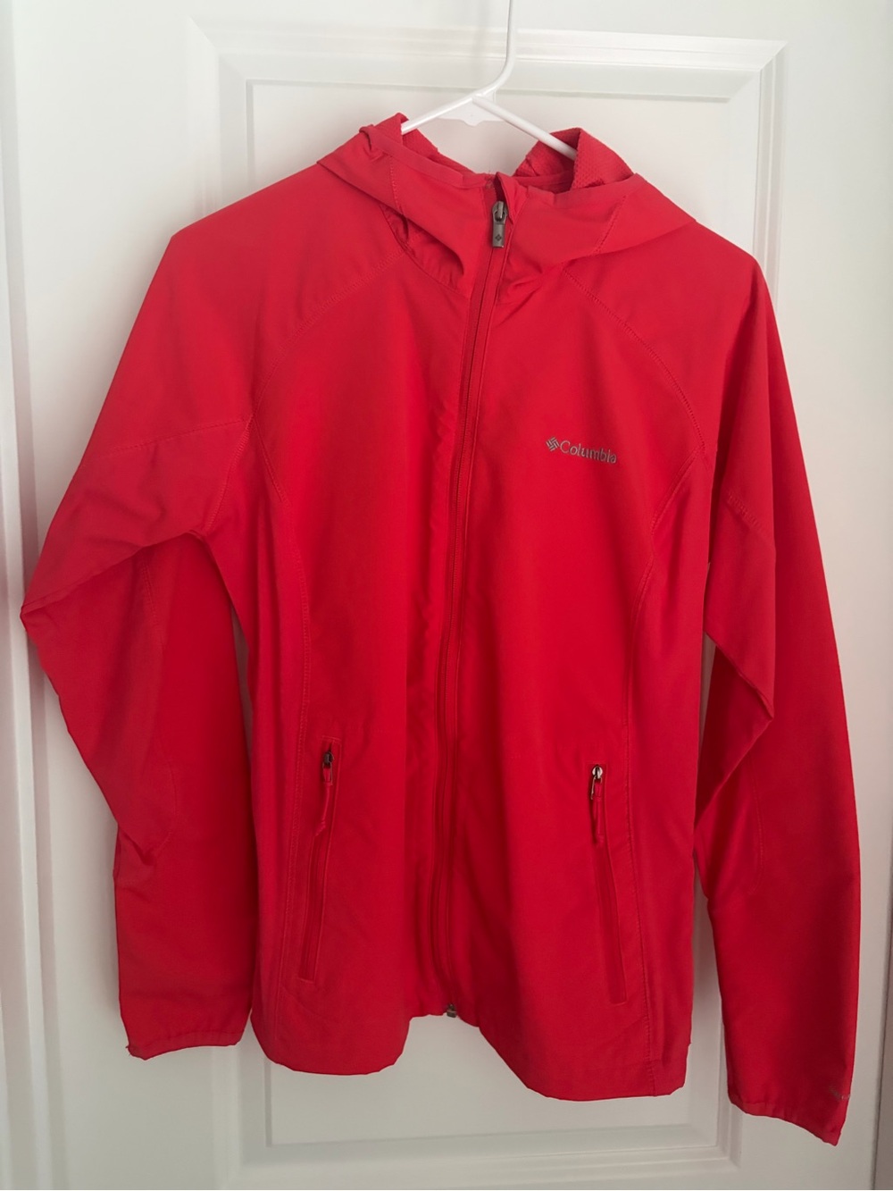 Columbia Women’s Bright Berry Colored Hooded Windbreaker
